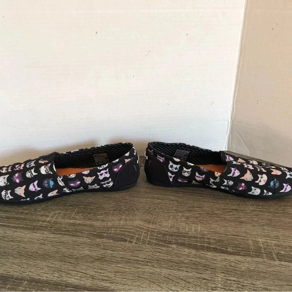 HOST PICK!!! Cat Print  Bobs by Sketchers - Picture 5 of 9